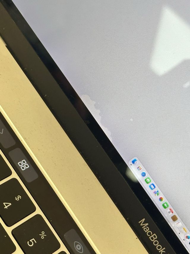 Apple MacBook Pro 15 2017 i7 16GB 512GB SSD