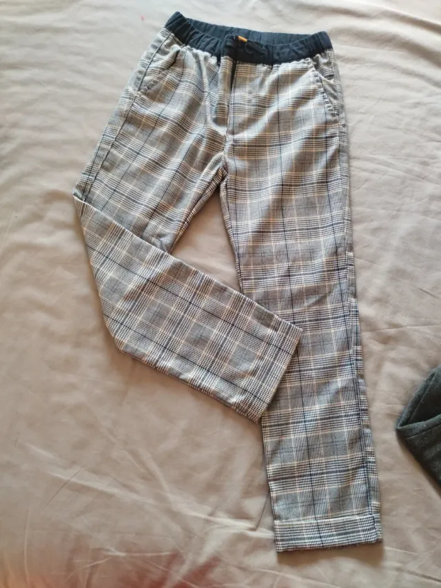 Lote de 2 pantalones Zara. Niño 8 Años