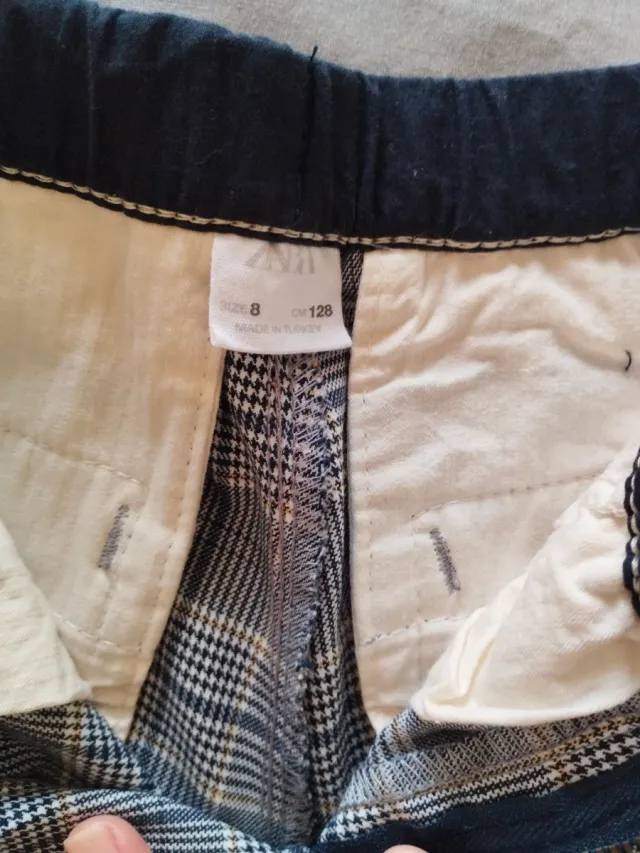 Lote de 2 pantalones Zara. Niño 8 Años