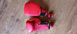 Guantes Boxeo Outshock 14oz y Vendas Rojas Sin uso