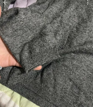 Maglioncino Bershka grigio/nero.