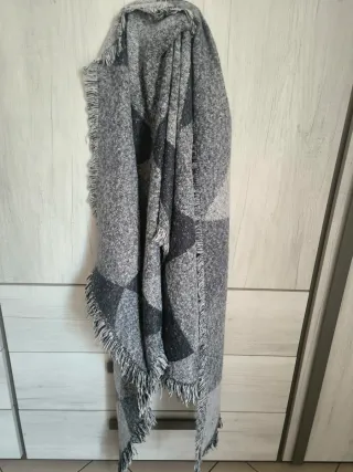 Sciarpa oversize a quadri nera e grigia