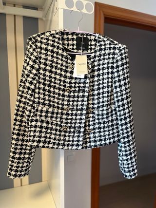 Chaqueta tipo Chanel de MANGO. Nueva con etiqueta