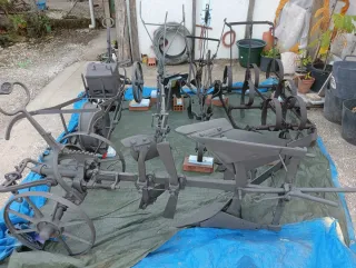 Aperos agrícolas restaurados