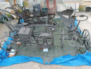 Aperos agrícolas restaurados