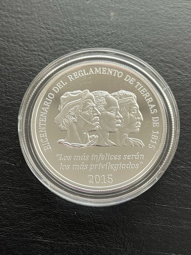 Moneda Uruguay 2000 Pesos Plata