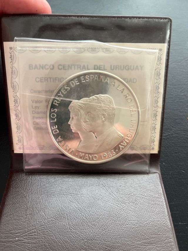Uruguay 2000 pesos 1983 plata