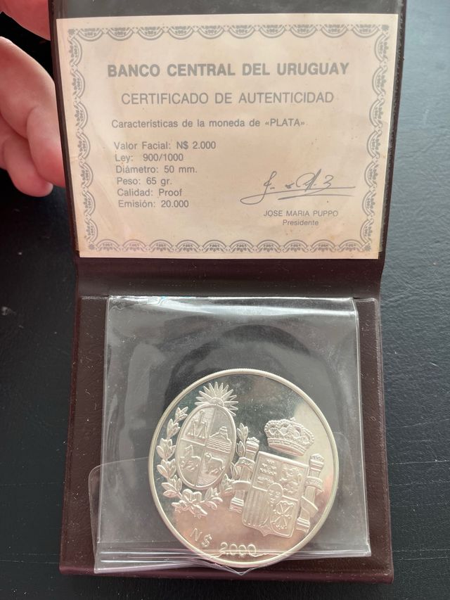 Uruguay 2000 pesos 1983 plata