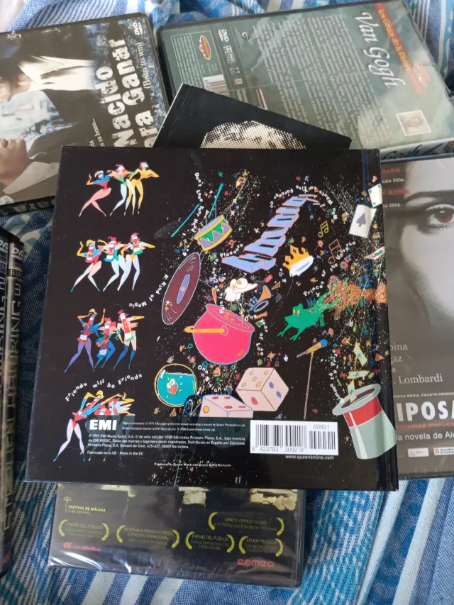 Libro Queen A Kind Of Magic CD