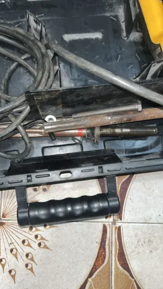 Taladro Percutor Dewalt DW541 1010W