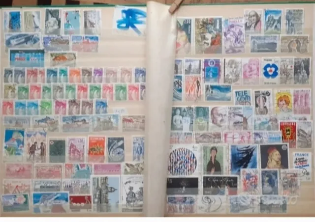 Album 700 francobolli nuovi/ usati Francia e altro