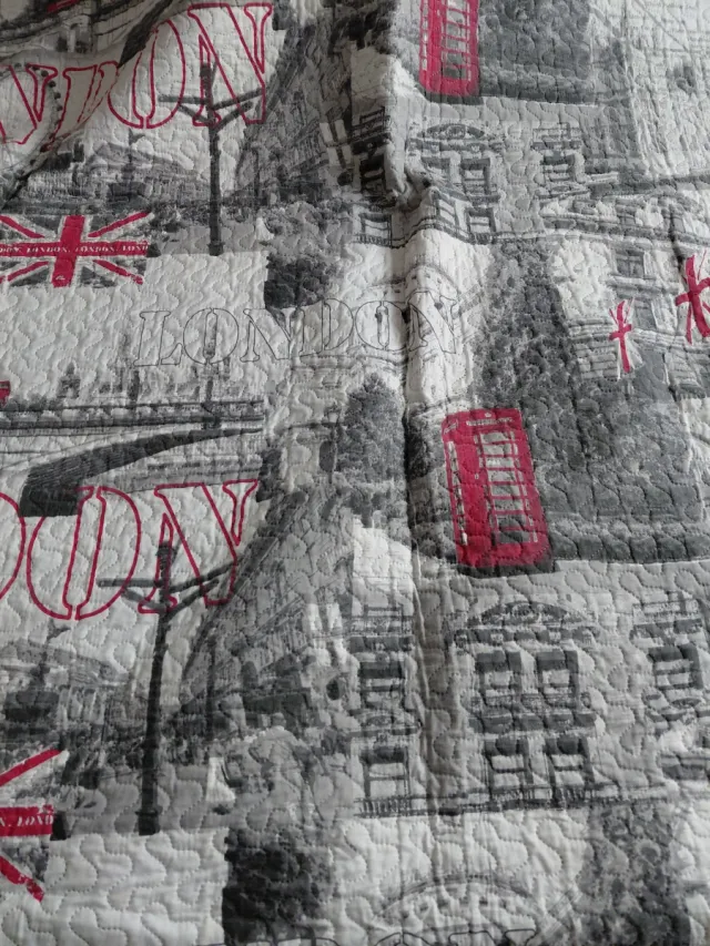 Colcha entretiempo diseño Londres, reversible