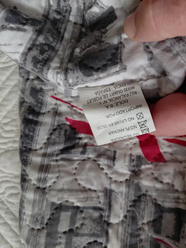 Colcha entretiempo diseño Londres, reversible