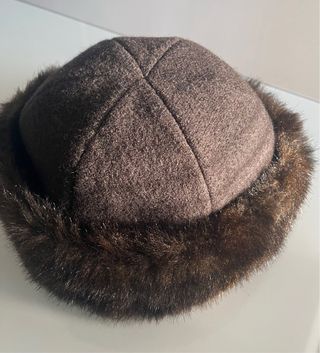 Cappello lana ed ecopelliccia donna marrone