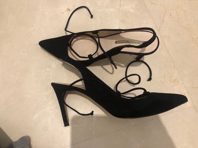 Hannibal Laguna Tacones Negros Atados