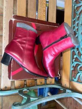 Botines Wonders piel rojos