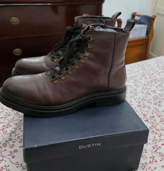 Botas de piel hombre con ganchos