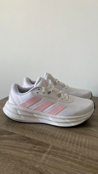 Tenis Adidas Blancos y Rosas