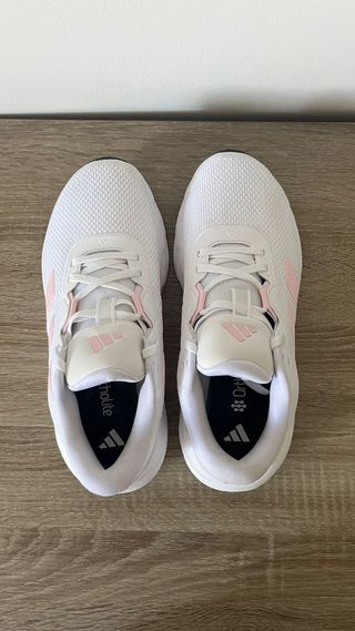 Tenis Adidas Blancos y Rosas