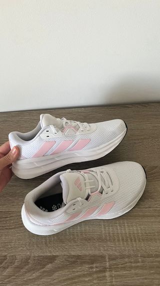 Tenis Adidas Blancos y Rosas