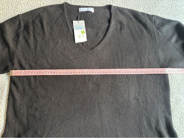 Jersey cuello pico negro talla M