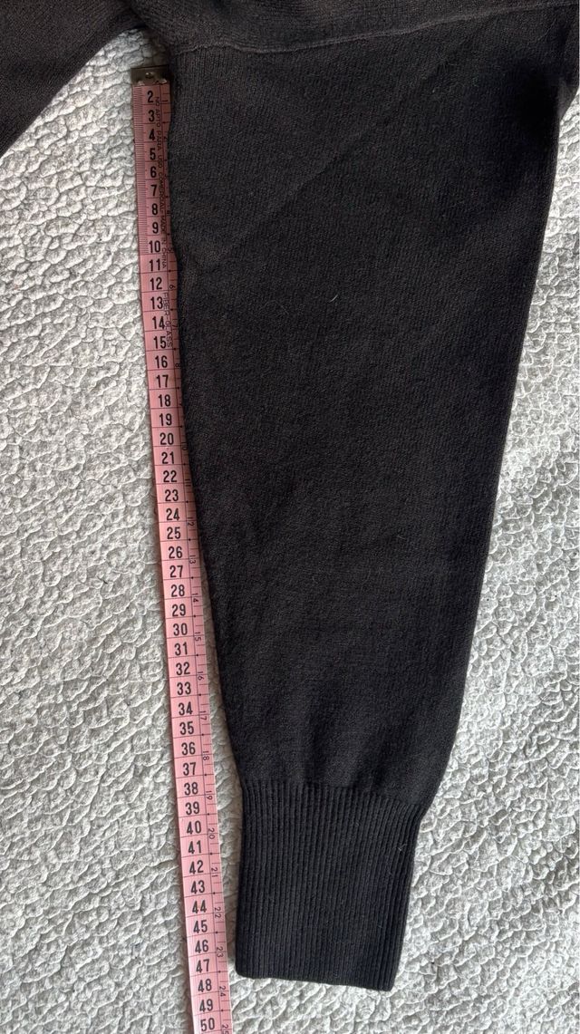 Jersey cuello pico negro talla M