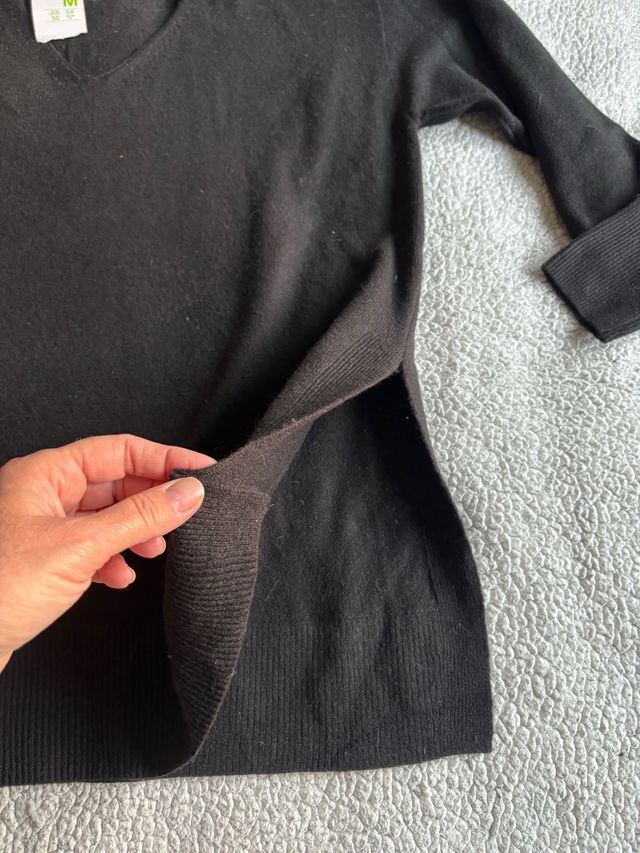 Jersey cuello pico negro talla M