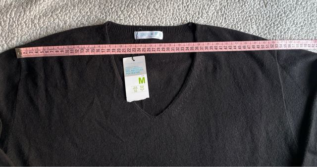 Jersey cuello pico negro talla M