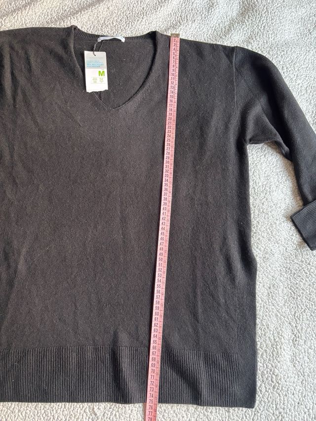 Jersey cuello pico negro talla M