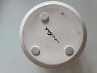 Candela decorativa a righe nere e bianche