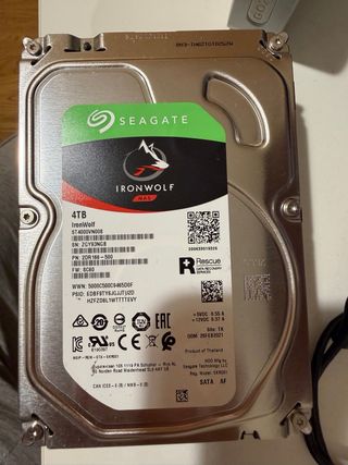 Seagate IronWolf NAS 4TB. 3 Uds.