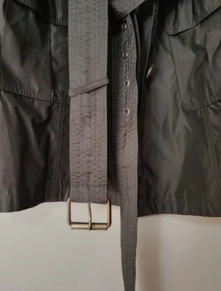 Gabardina Burberry Gris