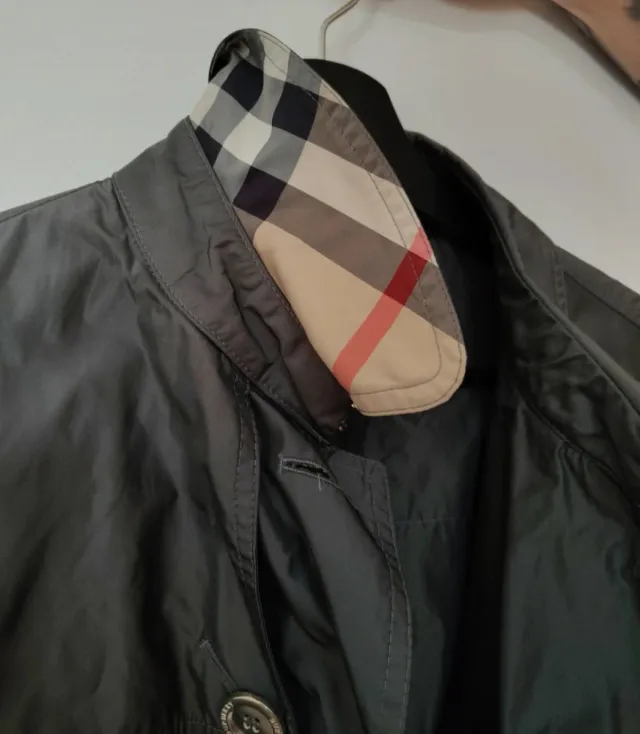 Gabardina Burberry Gris
