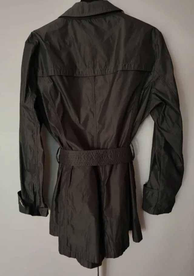 Gabardina Burberry Gris