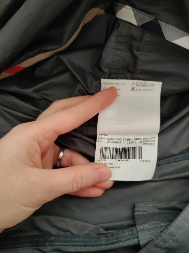 Gabardina Burberry Gris