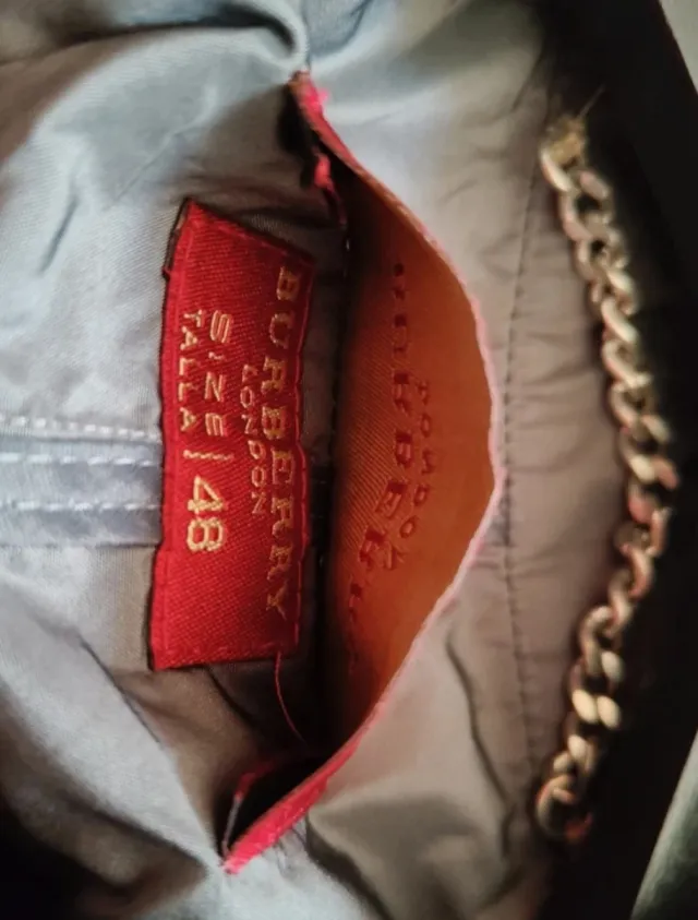 Gabardina Burberry Gris