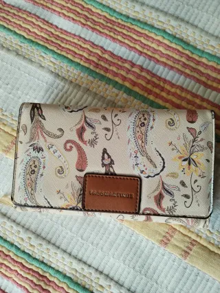 Carteira Paco Martinez bege com padrão floral