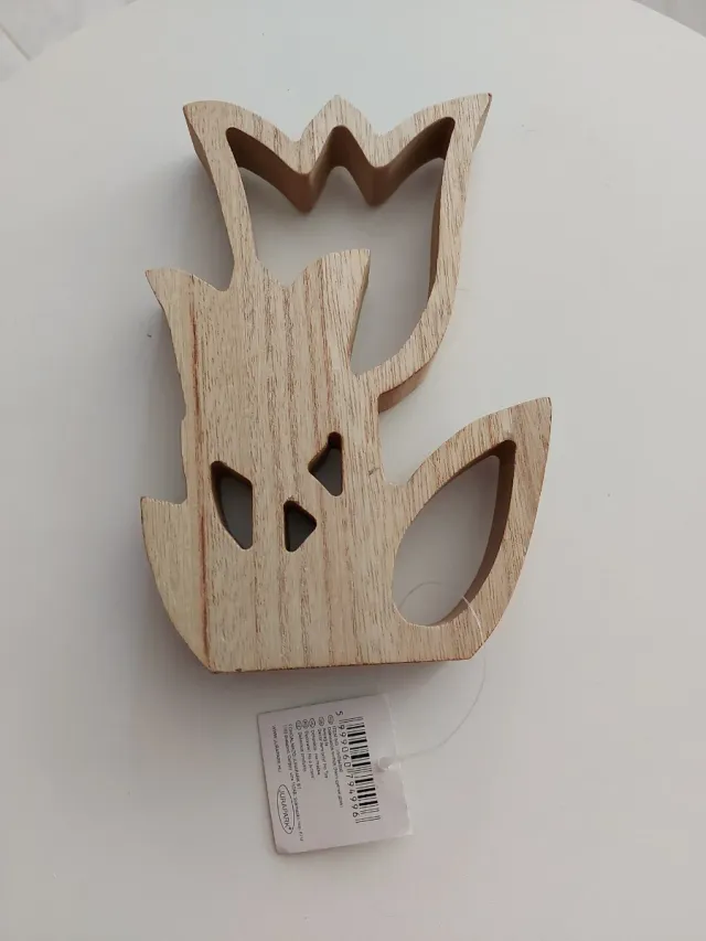 Adorno de madera y plástico tulipán