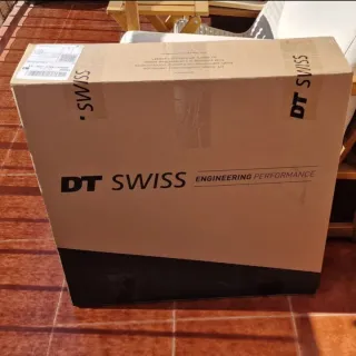 Rueda trasera 27,5" DT Swiss HX 1700 Spline 30 IS