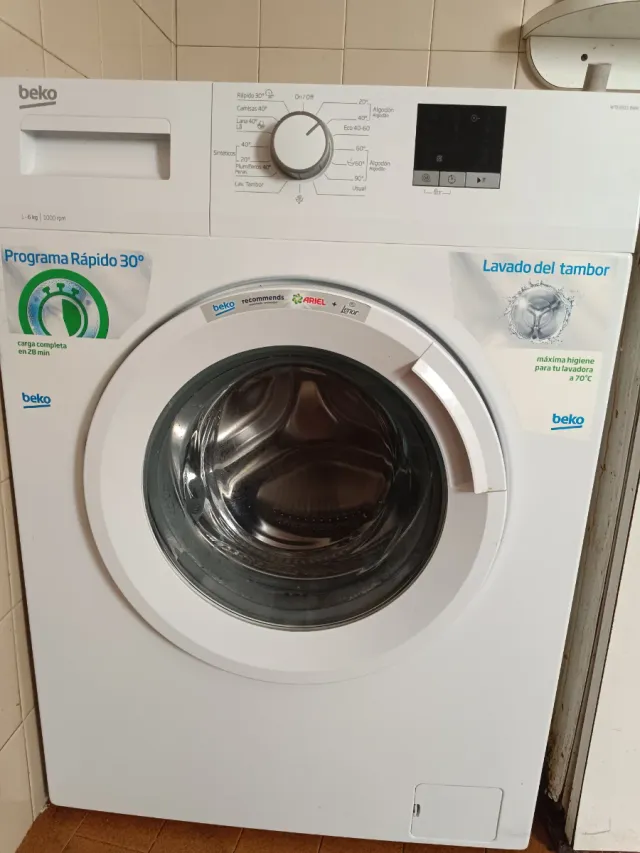 Lavadora Beko 6kg. Precio negociable.