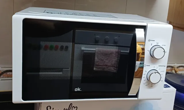 Microondas blanco OK.