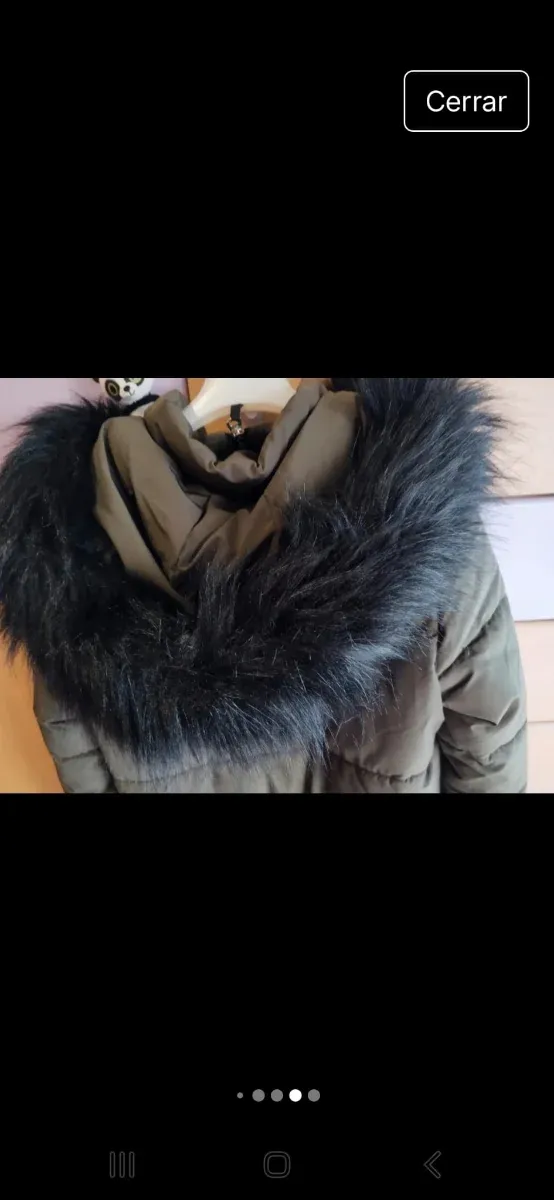 Plumón, mujer verde oliva con capucha de pelo