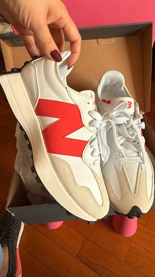 Zapatillas New Balance Blancas y Rojas