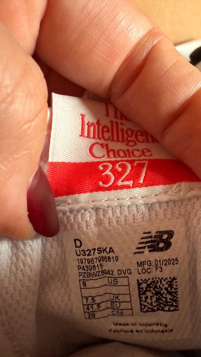 Zapatillas New Balance Blancas y Rojas