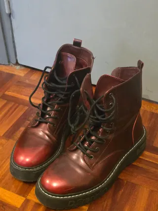 Botas D Franklin granate metalizado