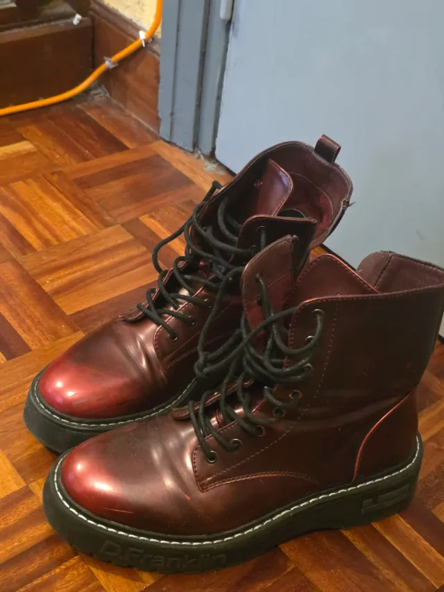 Botas D Franklin granate metalizado