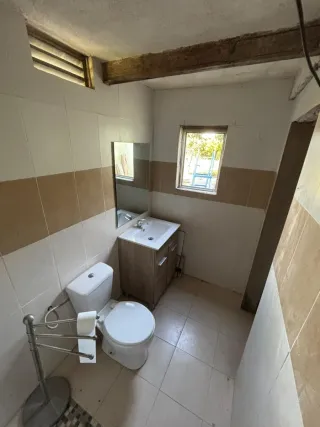 Caseta de campo con terreno