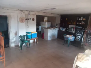 Caseta de campo con terreno