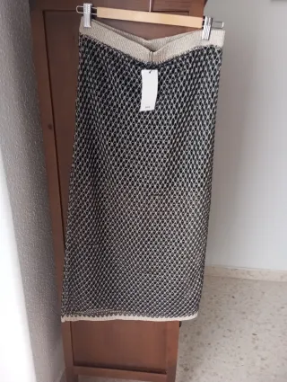 Falda Mango M/38 Negro y Dorado