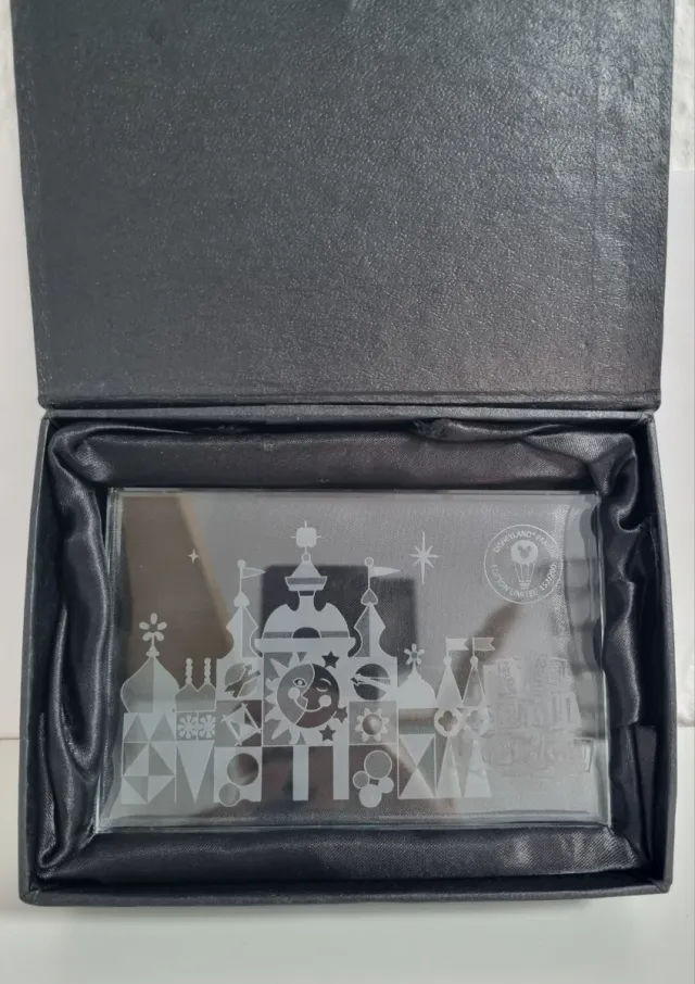 Postal Cristal Disney It's a Small World 157/200